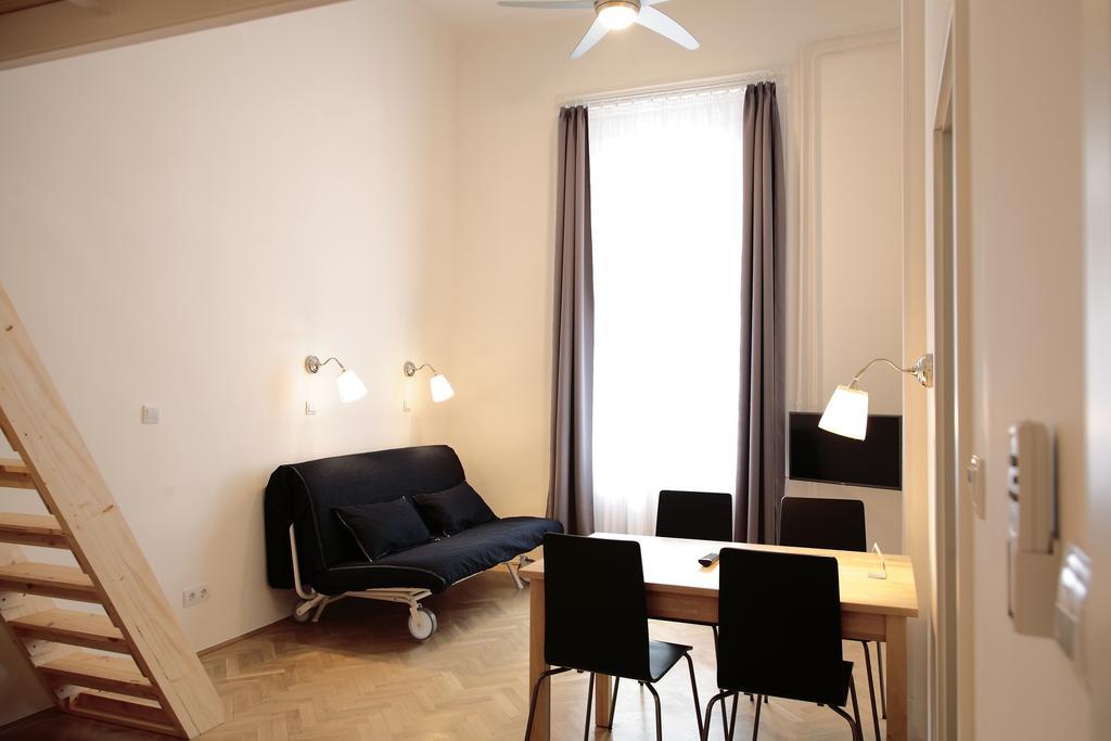 Maverick Apartments Будапеща Стая снимка