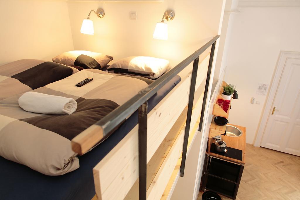 Maverick Apartments Будапеща Стая снимка