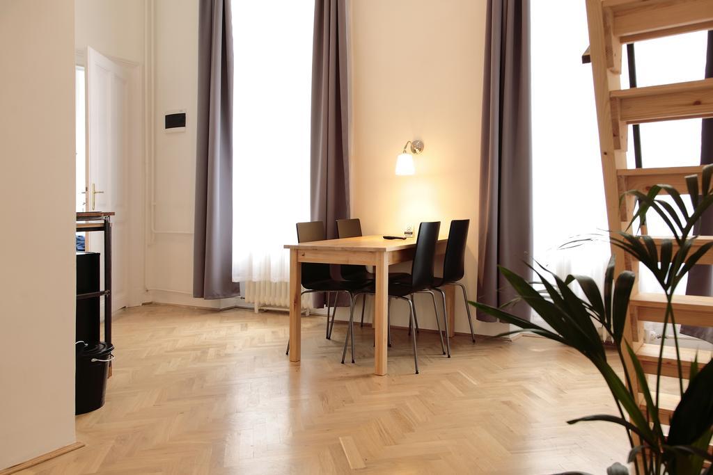 Maverick Apartments Будапеща Стая снимка