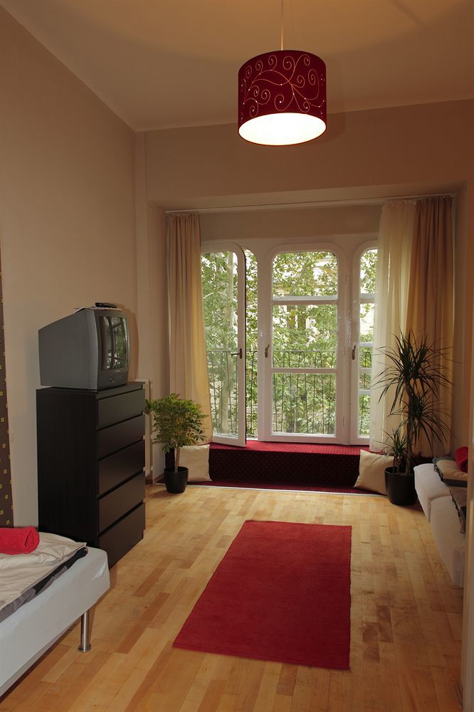 Maverick Apartments Будапеща Екстериор снимка